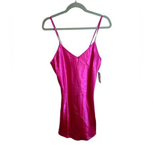 NWT CINEMA ETOILE HOT PINK SLIP